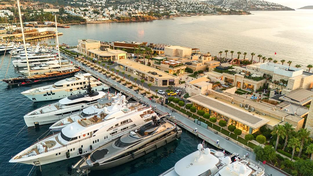 Yalıkavak Marina'daki Premium Mağazalar ve Restoranlar 2026'da Ne Zaman Açılıyor?