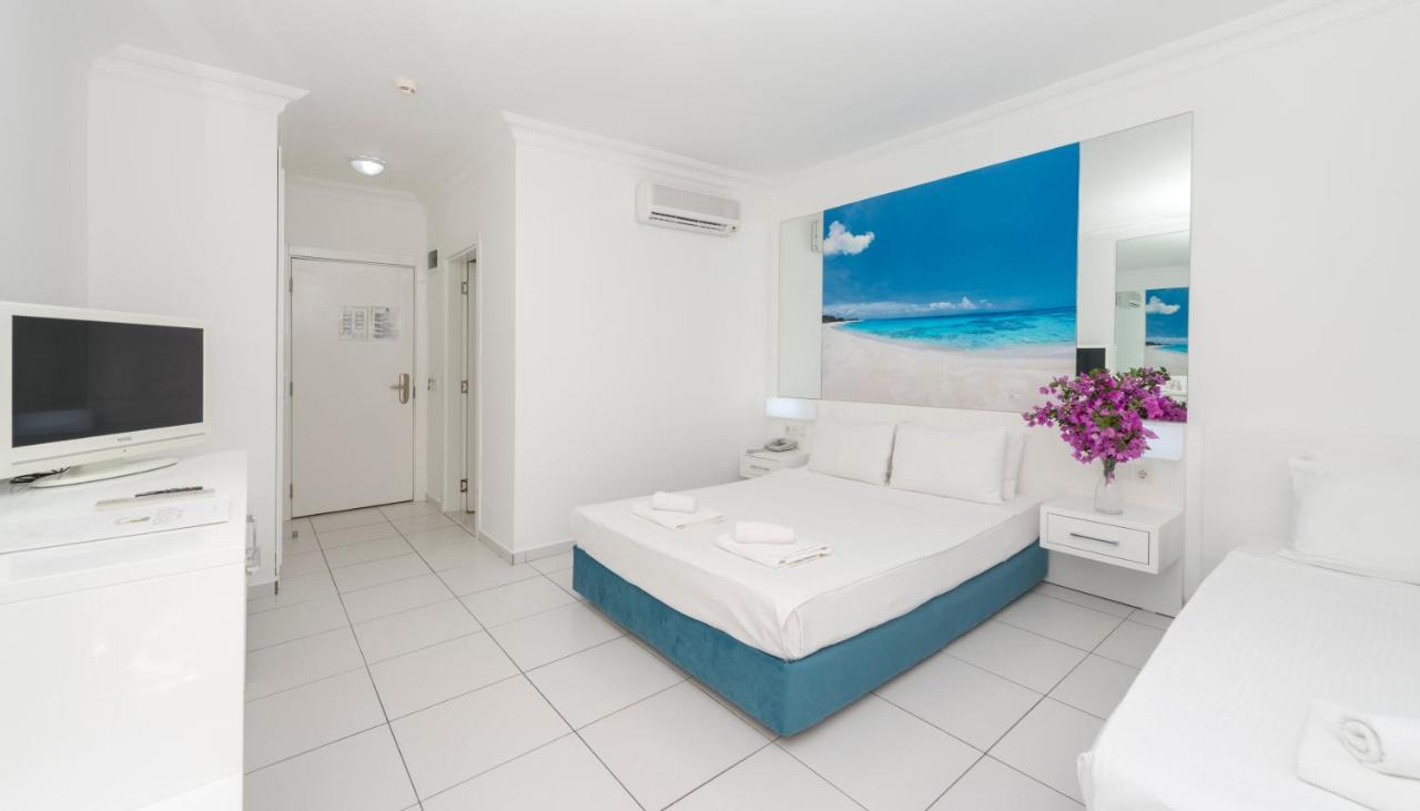 Bendis Beach Hotel — 2