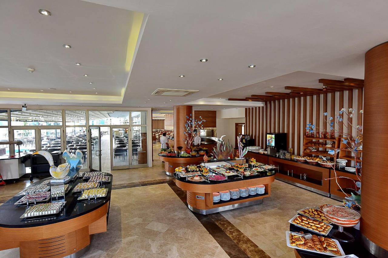 Jasmin Beach Hotel — 3