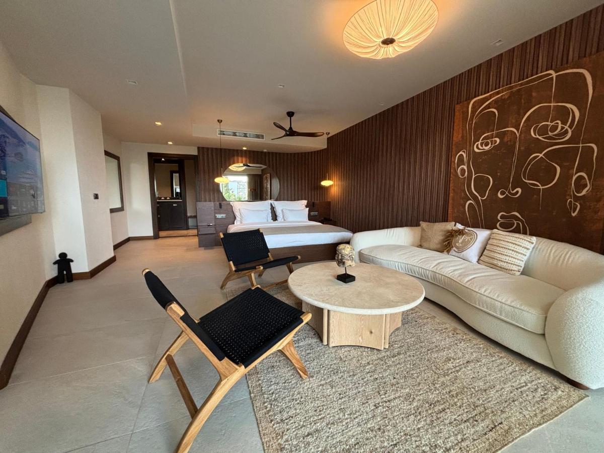 Mavilu Luxury Hotel — 4