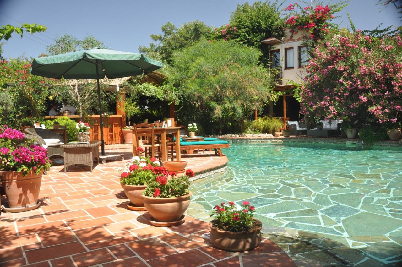 El Vino Hotel & Suites — 3