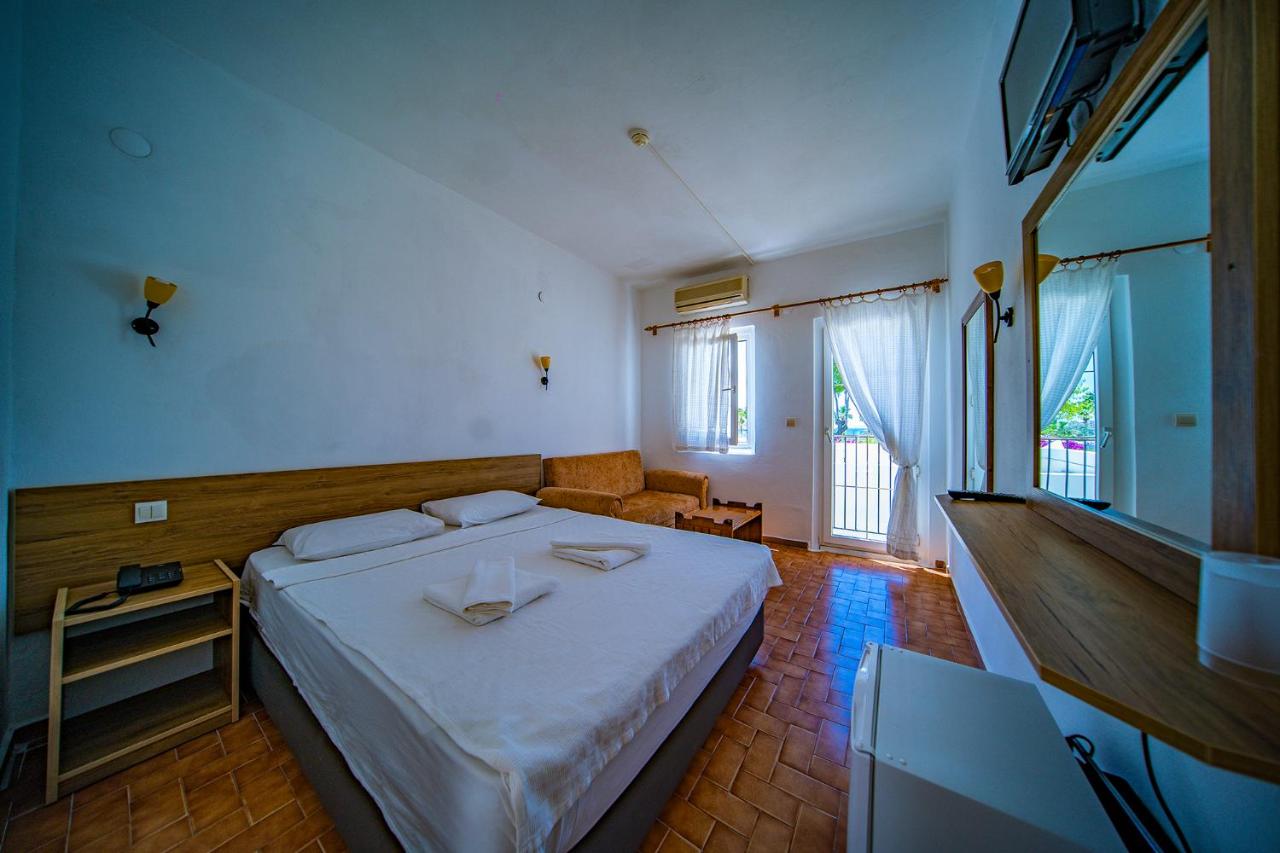Nagi Beach Hotel — 2